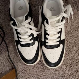 Wild Fable Monochrome Lace-Up Sneakers